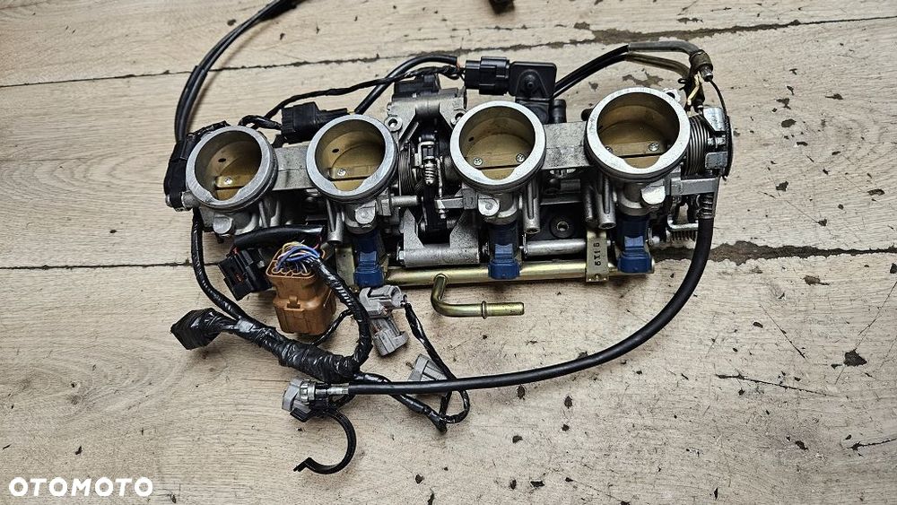 Wtrysk przepustnica Kawasaki ZX-10R 2006 - 7