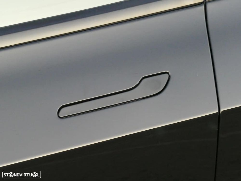 Tesla Model 3 - 9