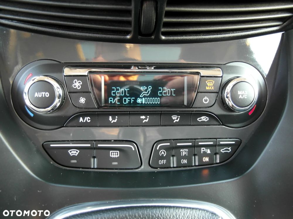 Ford Kuga - 32