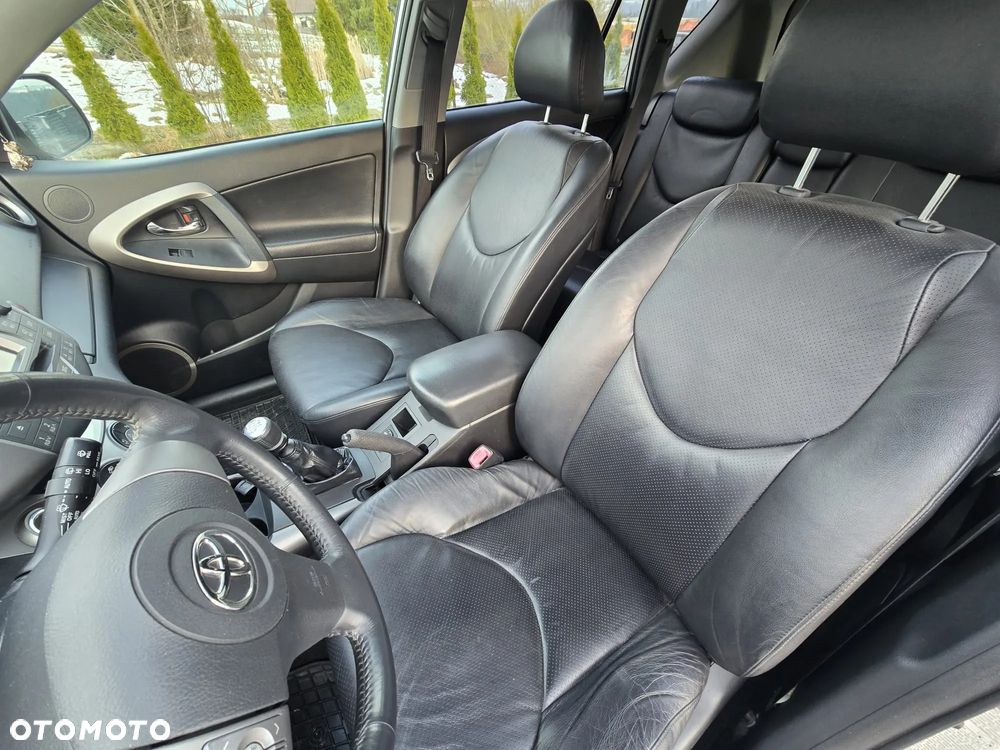 Toyota RAV4 2.2 D-4D Sol 180 - 13