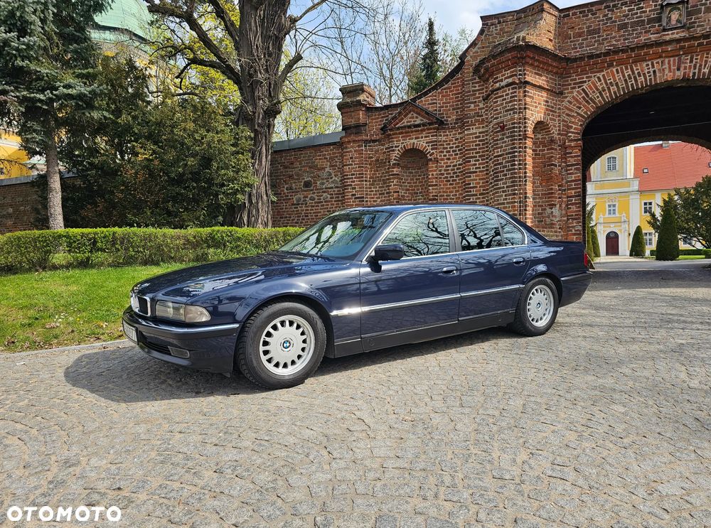 BMW Seria 7 728i L - 6