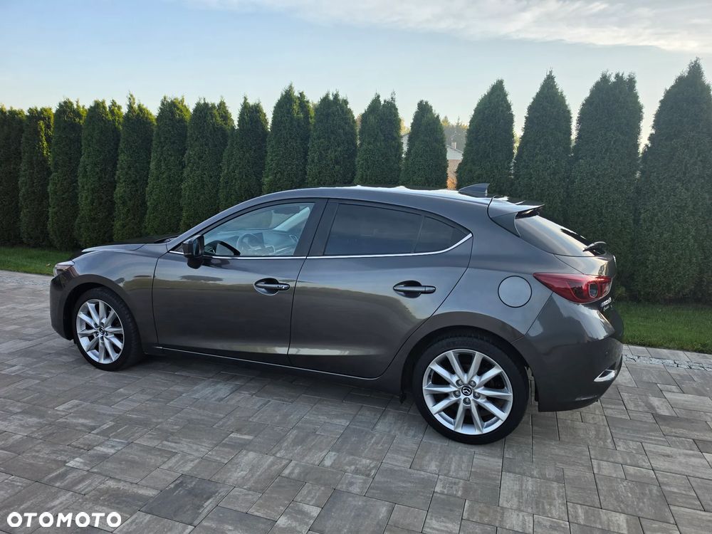 Mazda 3 - 4