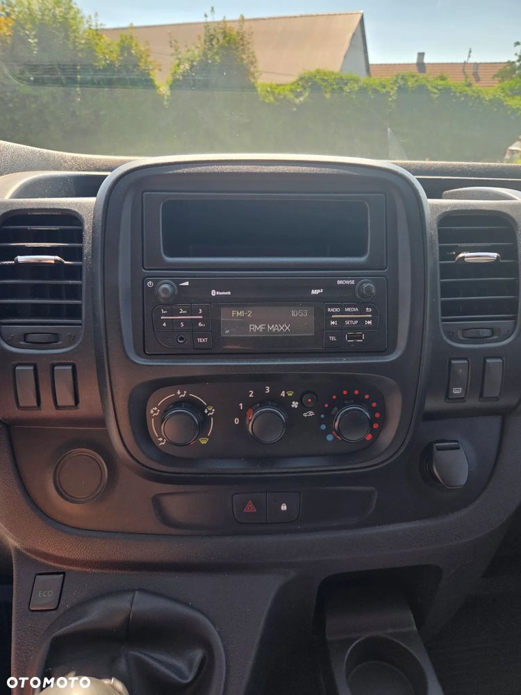 Opel Vivaro - 12