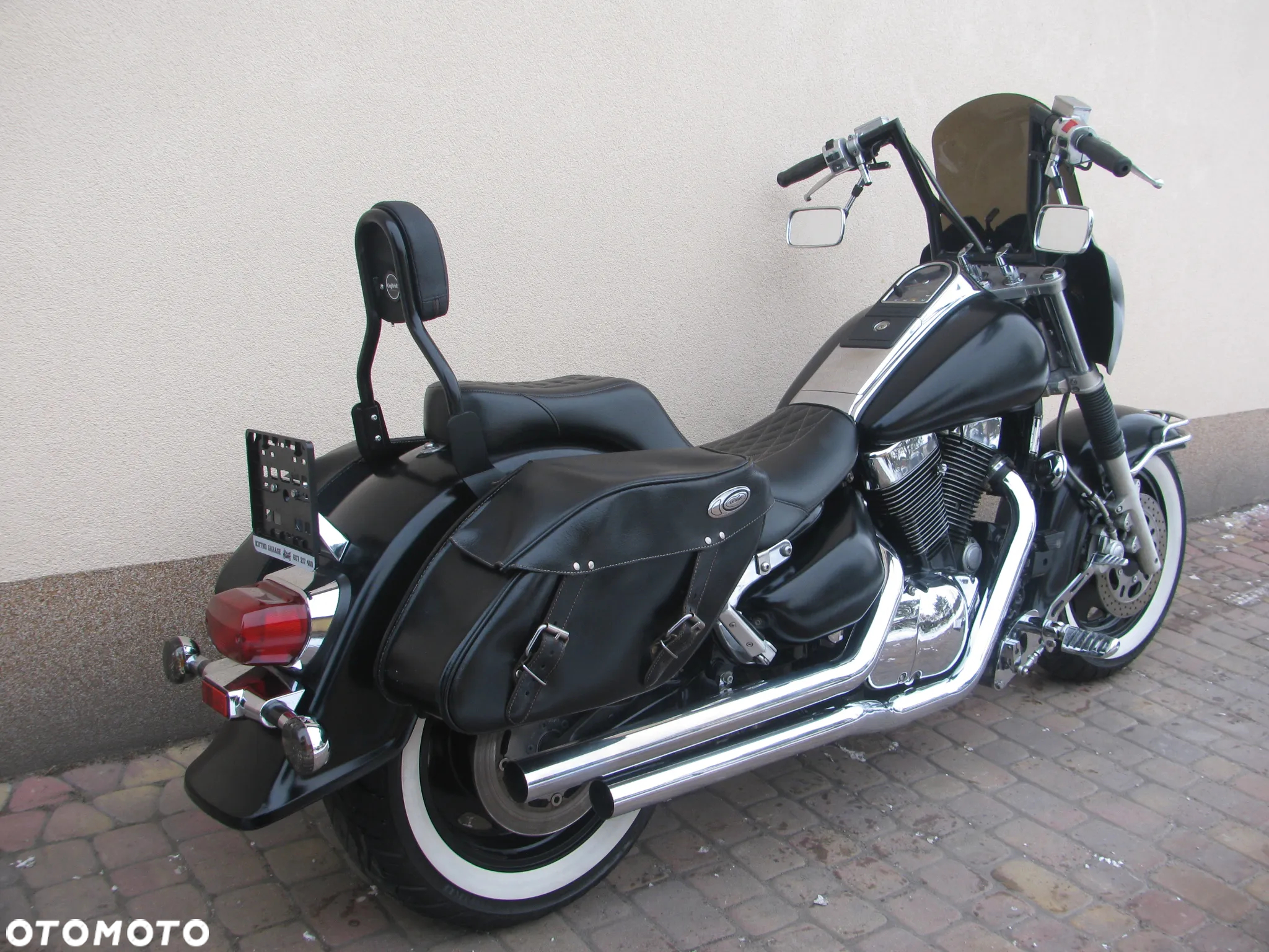 Suzuki Intruder - 3