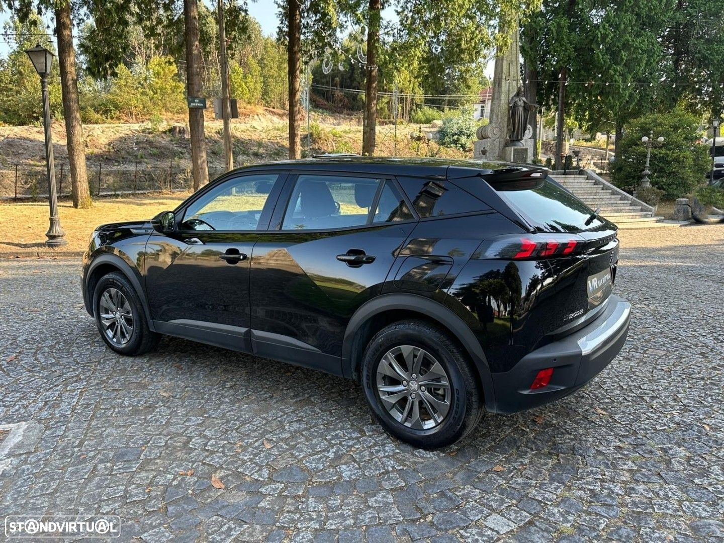 Peugeot e-2008 50 kWh Active Pack - 23