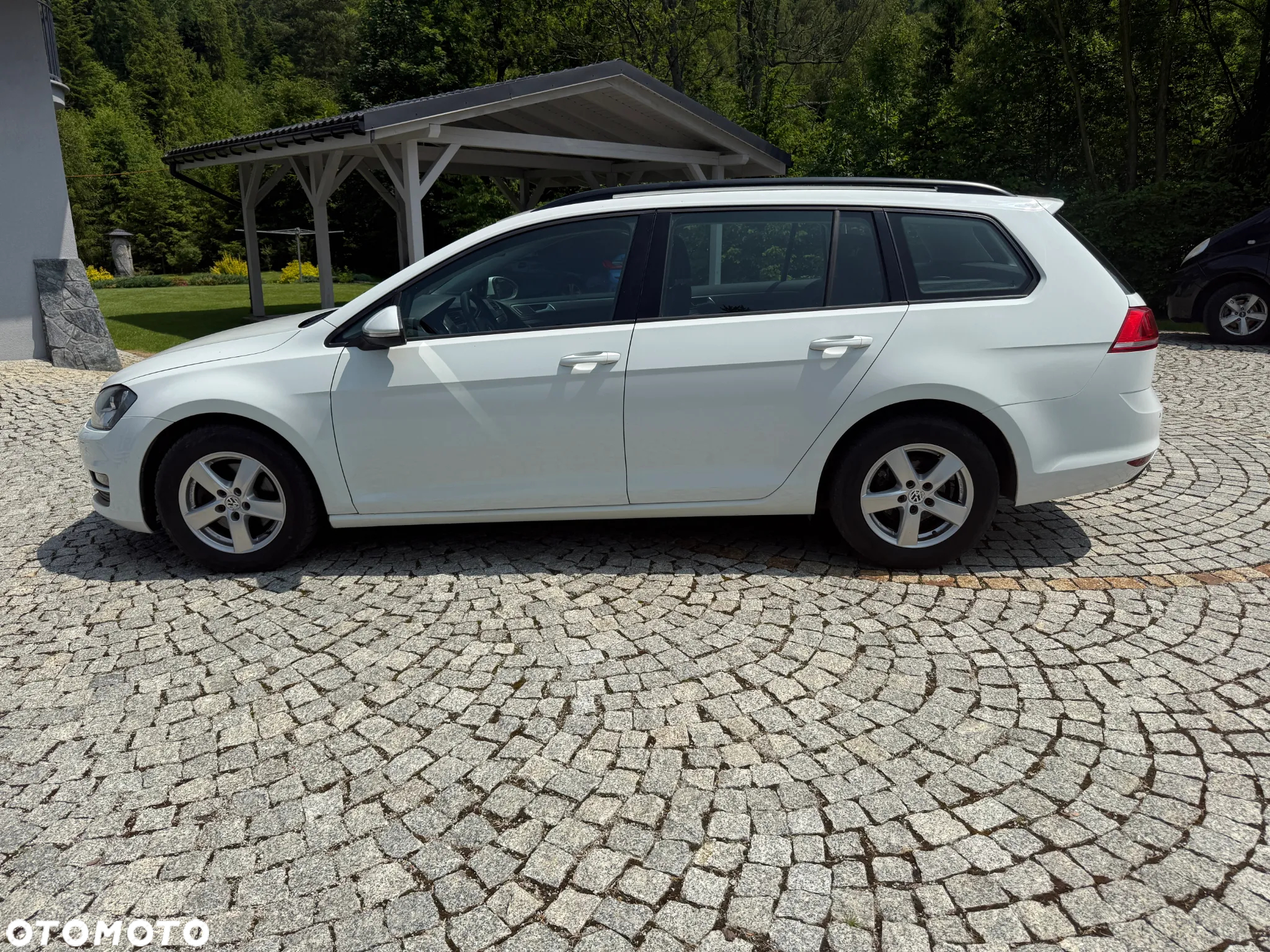 Volkswagen Golf 1.6 TDI DPF Comfortline - 8