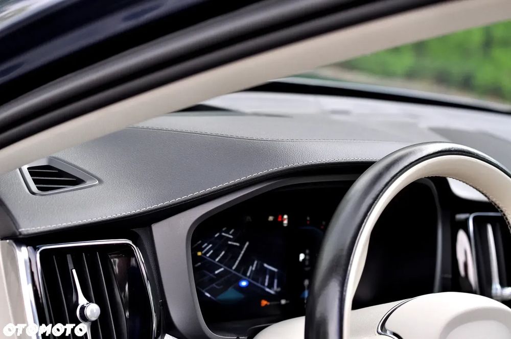 Volvo XC 60 B4 D Geartronic RDesign - 21