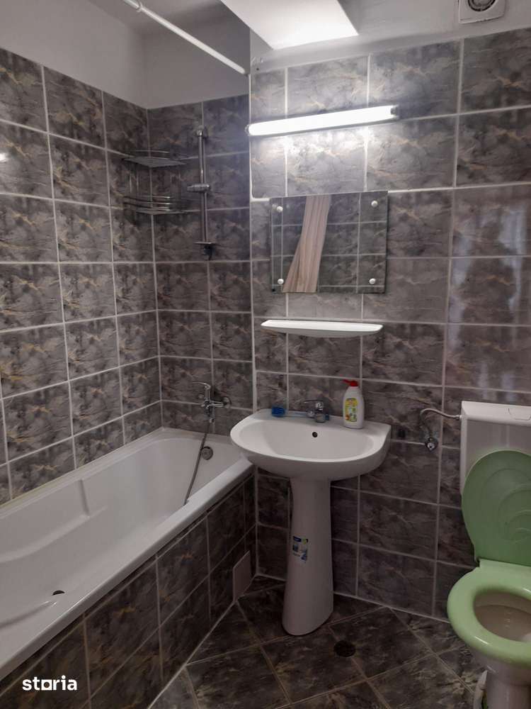 Apartament 3 camere in Europa, cu Garaj indiv. zona benzinariei Mol — fotografia 3