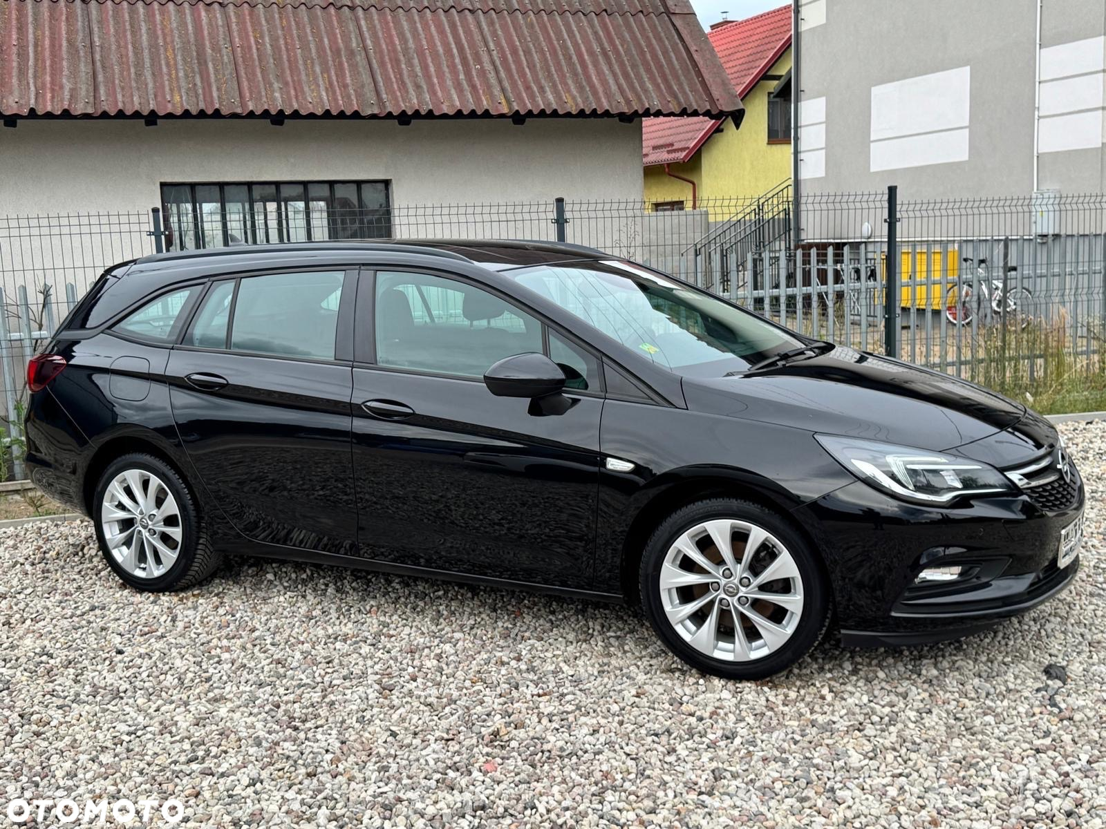 Opel Astra 1.6 D (CDTI) Start/Stop Sports Tourer Edition - 4