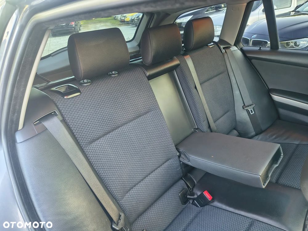 BMW Seria 3 320d Edition Sport - 25