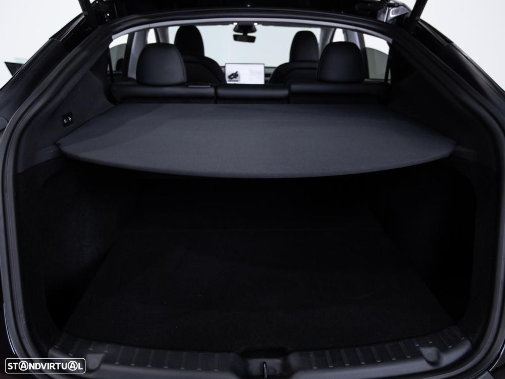 Tesla Model Y Long Range Dual Motor AWD - 15