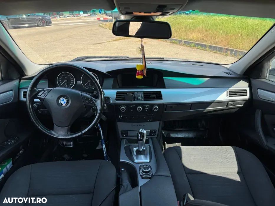 BMW Seria 5 520d Touring Aut. - 4