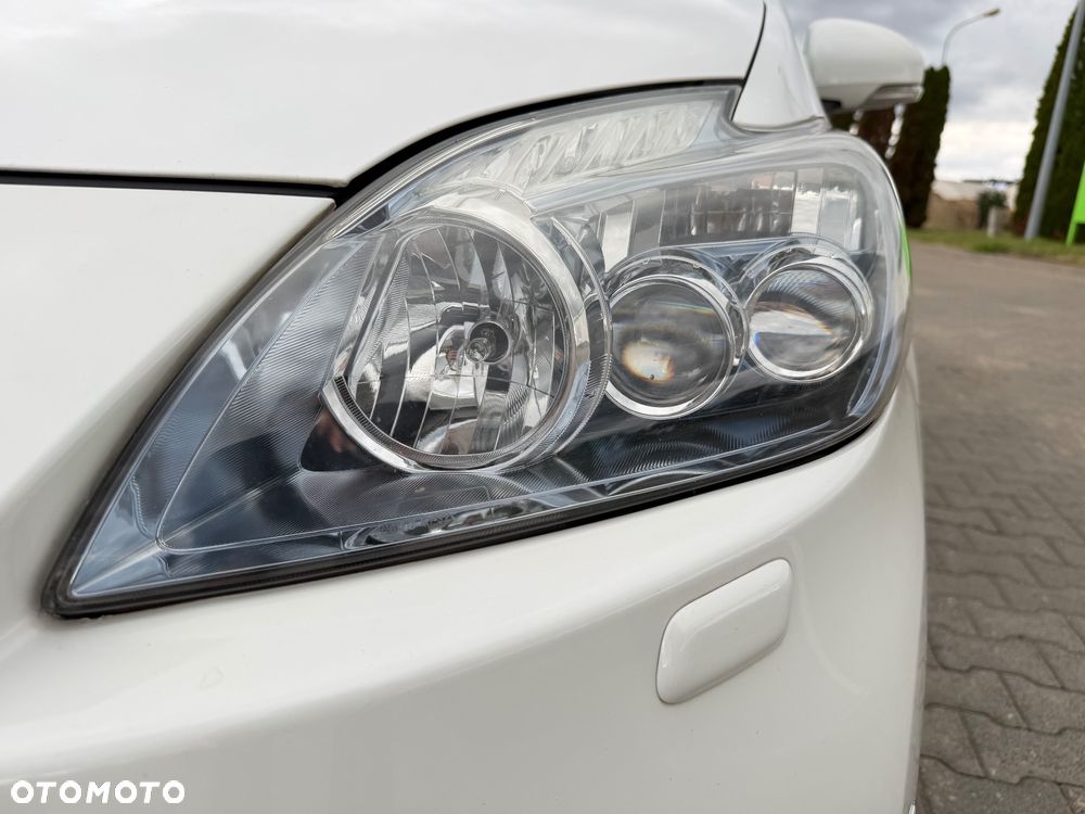 Toyota Prius 1.8 HSD Premium - 34