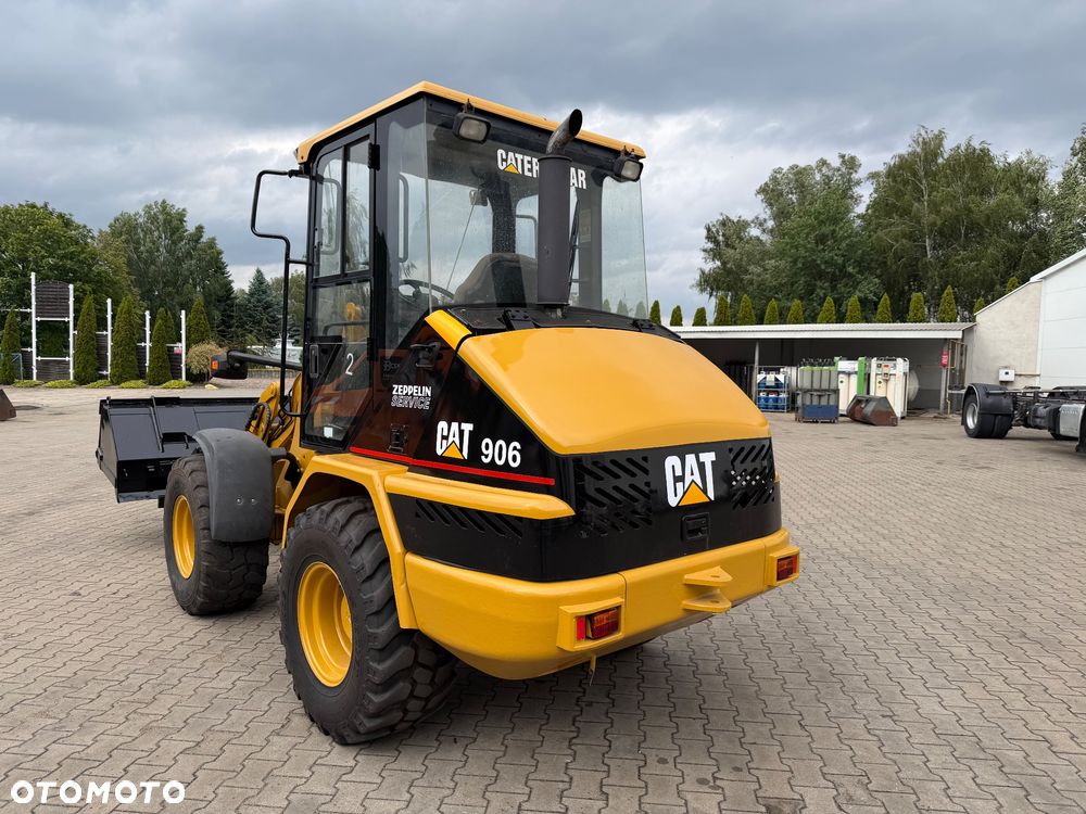 Caterpillar 906 - 4