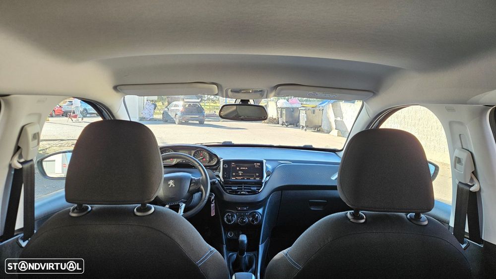 Peugeot 2008 1.2 PureTech Style - 16