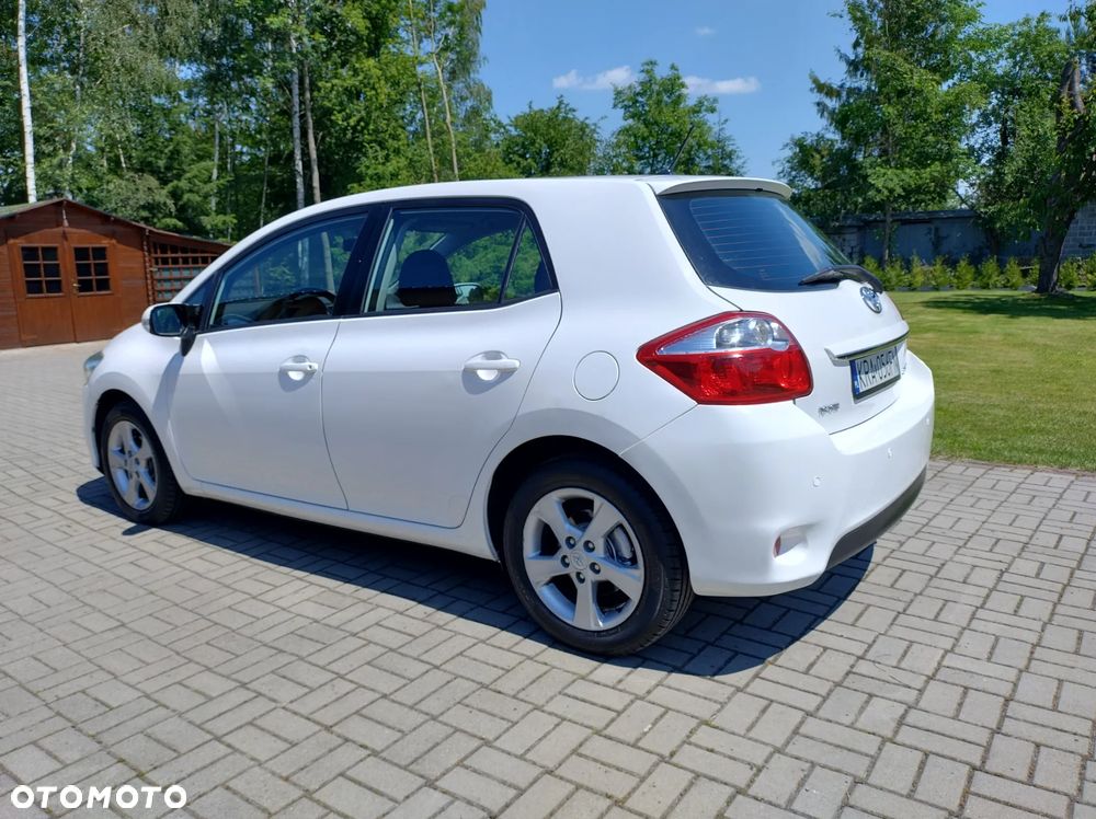 Toyota Auris 1.6 Club - 9