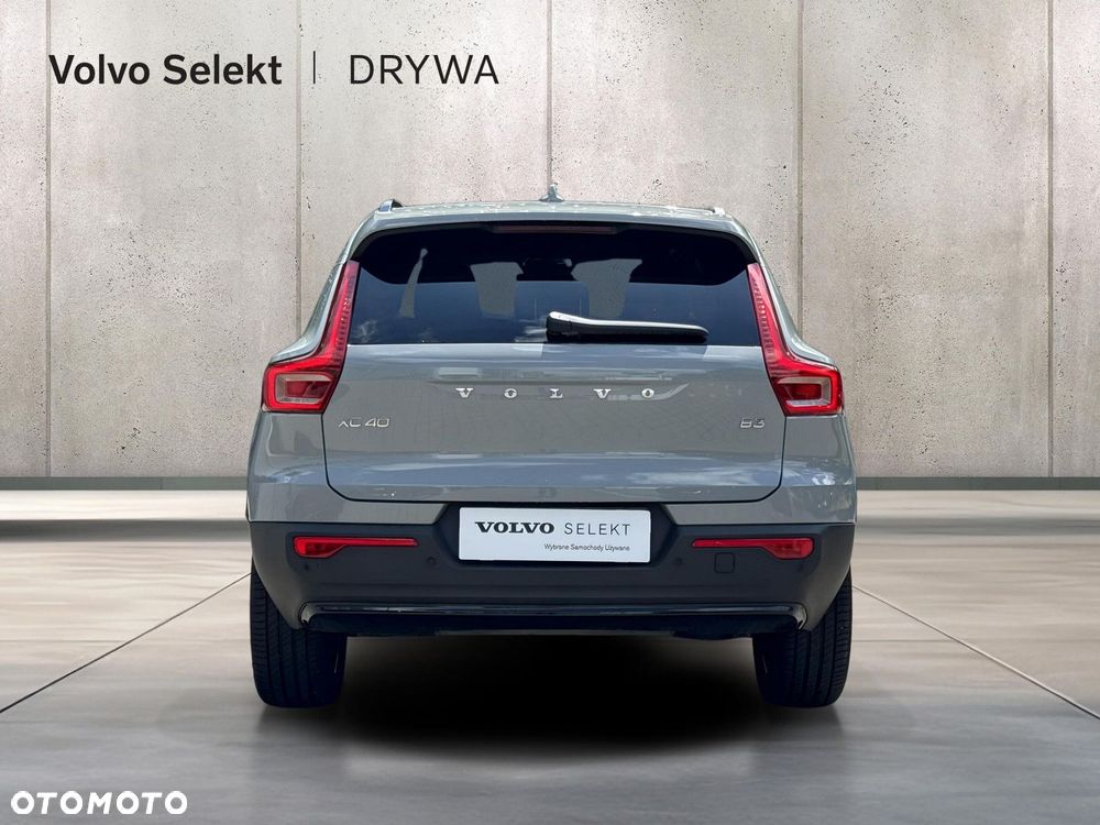 Volvo XC 40 - 5