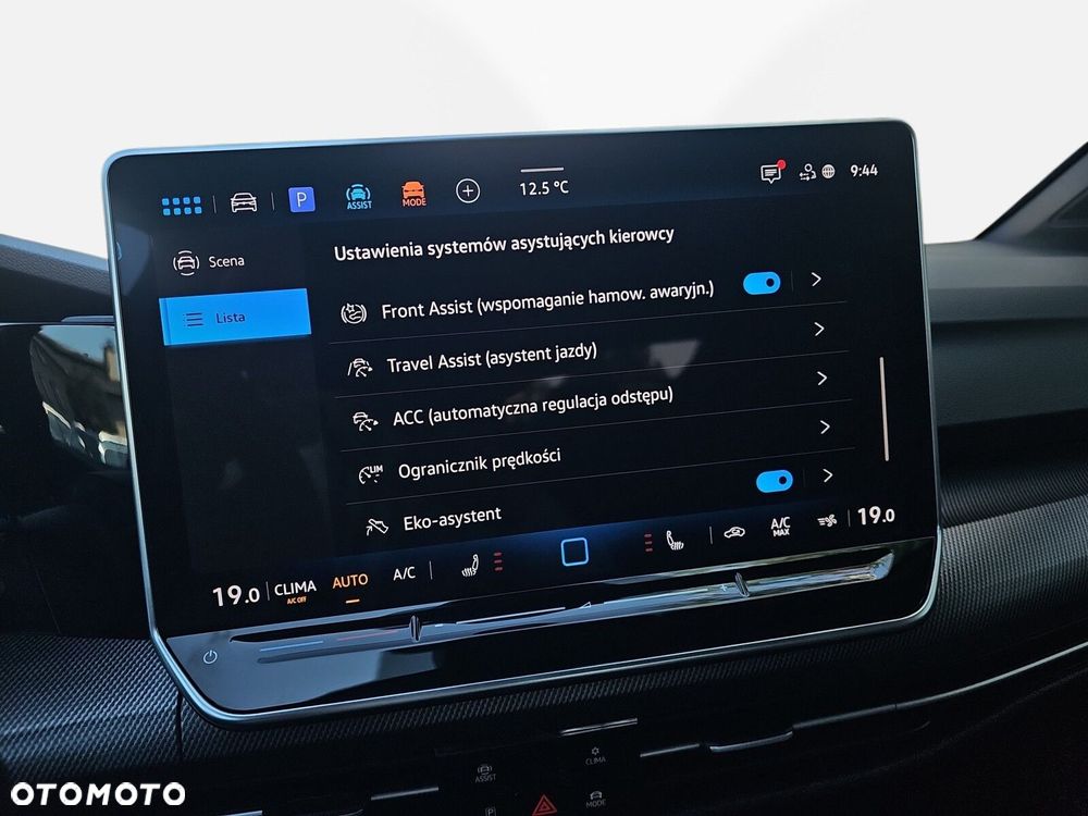 Volkswagen Golf - 33