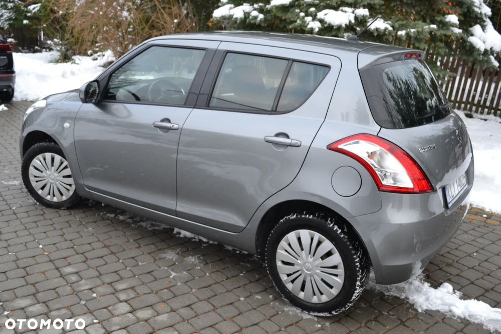 Suzuki Swift 1.2 Premium - 4