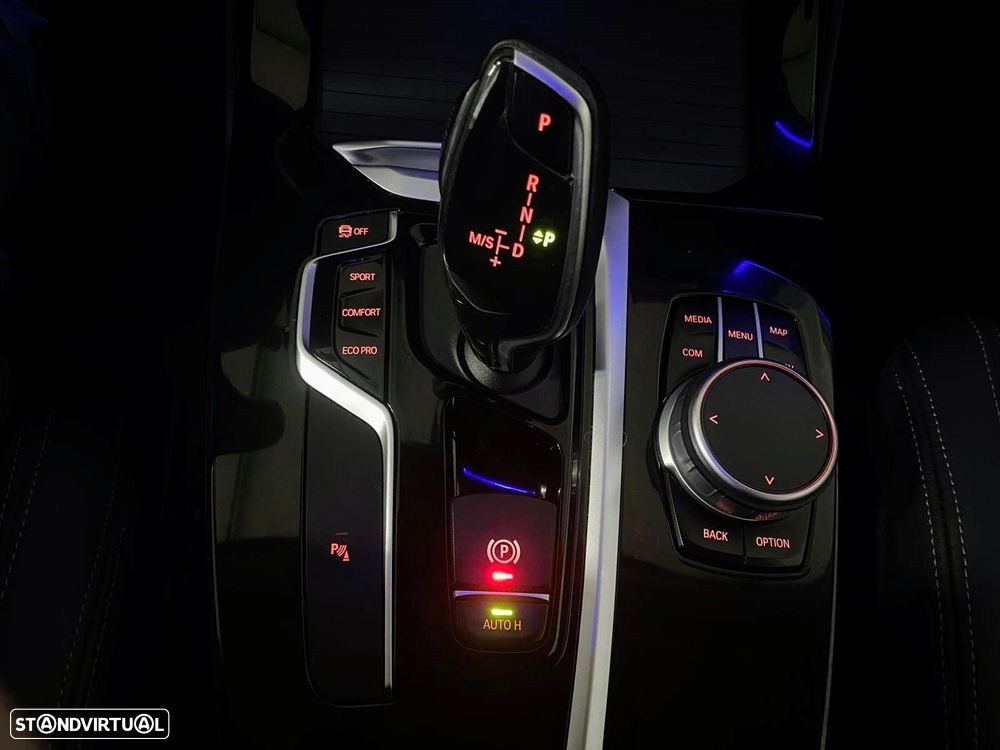 BMW X3 18 d sDrive xLine Auto - 37