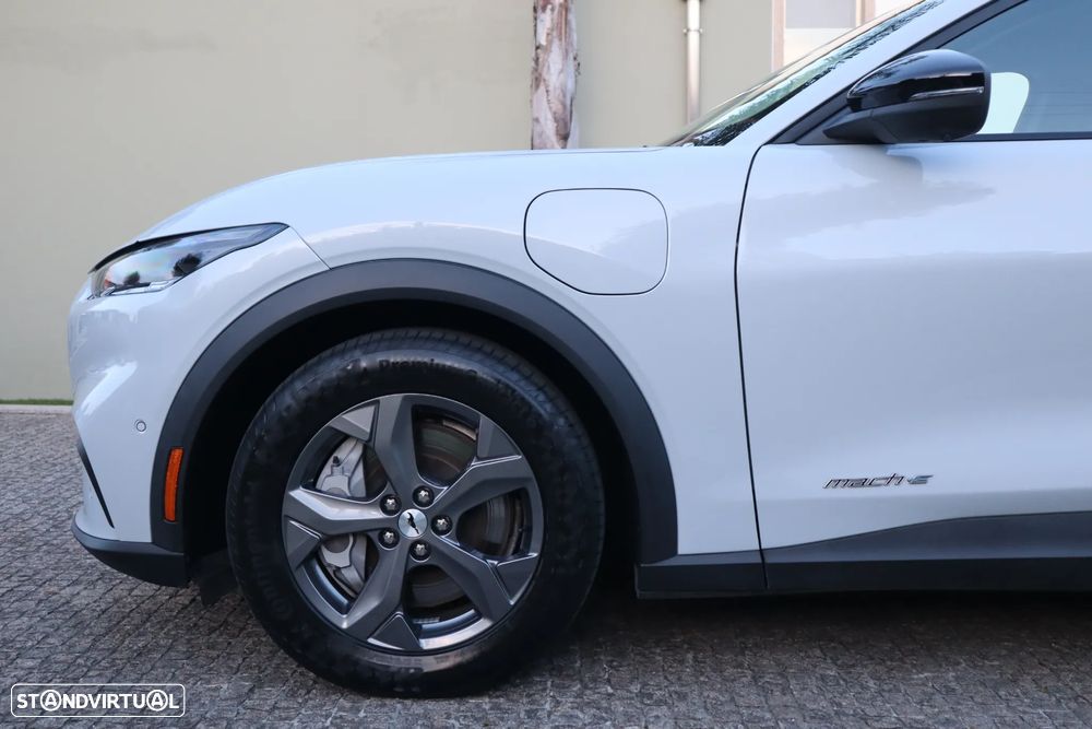 Ford Mustang Mach-E Standard - 9
