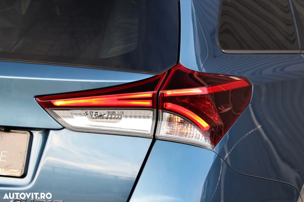Toyota Auris 1.8 VVT-i Hybrid Automatik Design Edition - 13