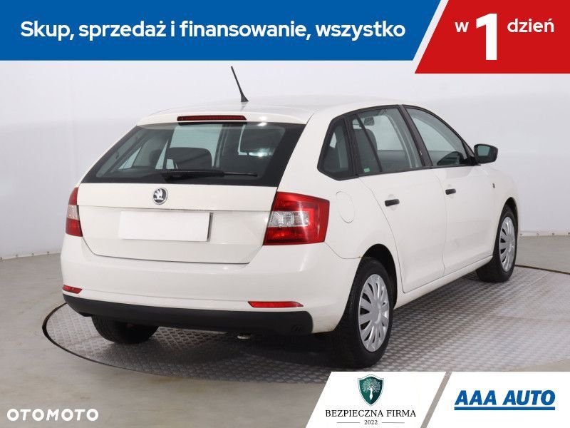 Skoda RAPID - 7