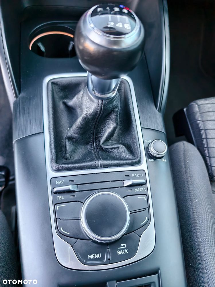 Audi A3 Sportback 1.4 TFSI S line Sportpaket - 21