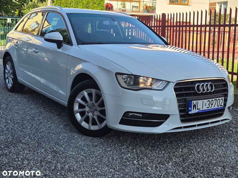 Audi A3 Sportback 1.6 TDI Ambiente - 8