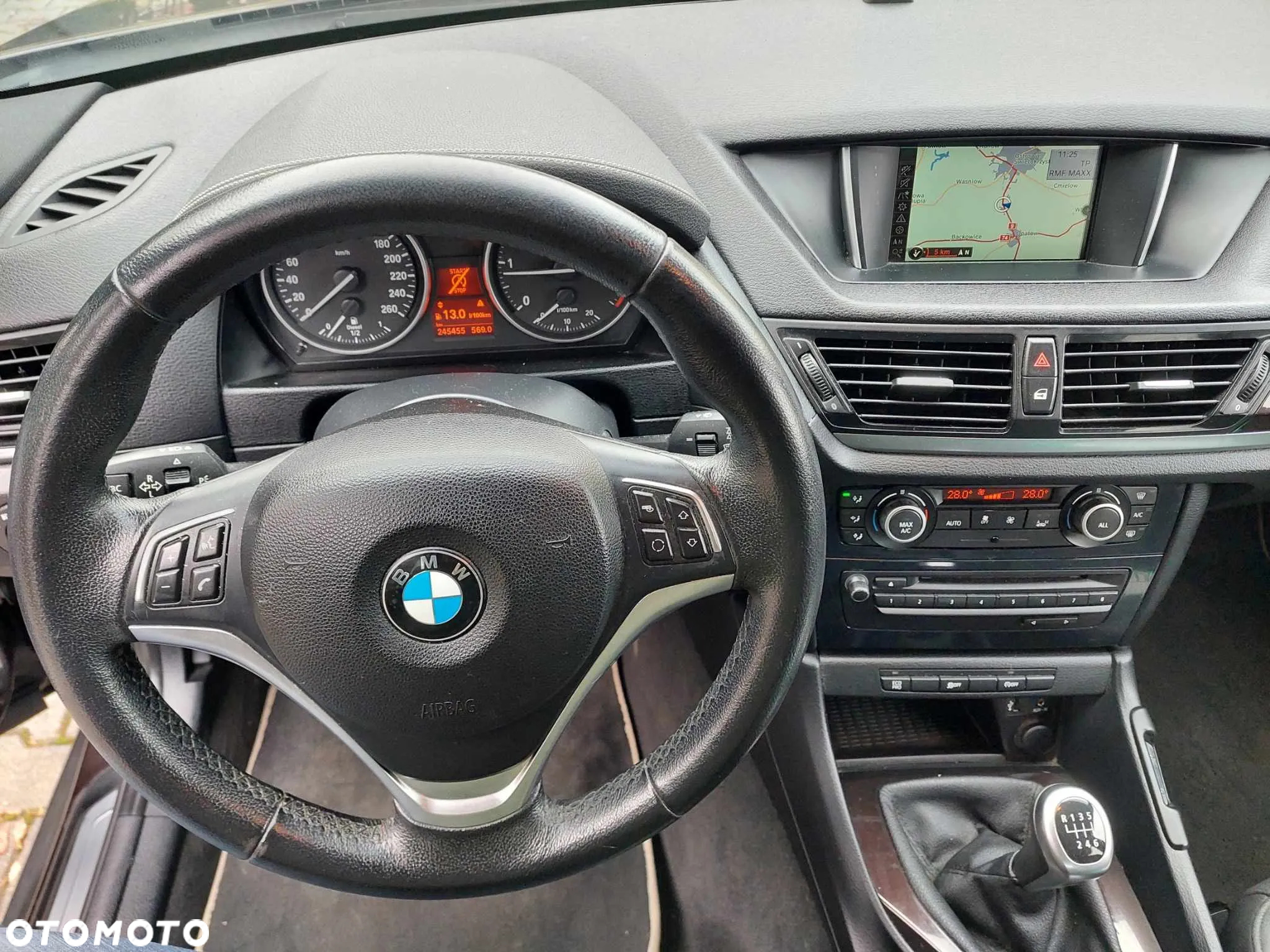 BMW X1 sDrive16d xLine - 11