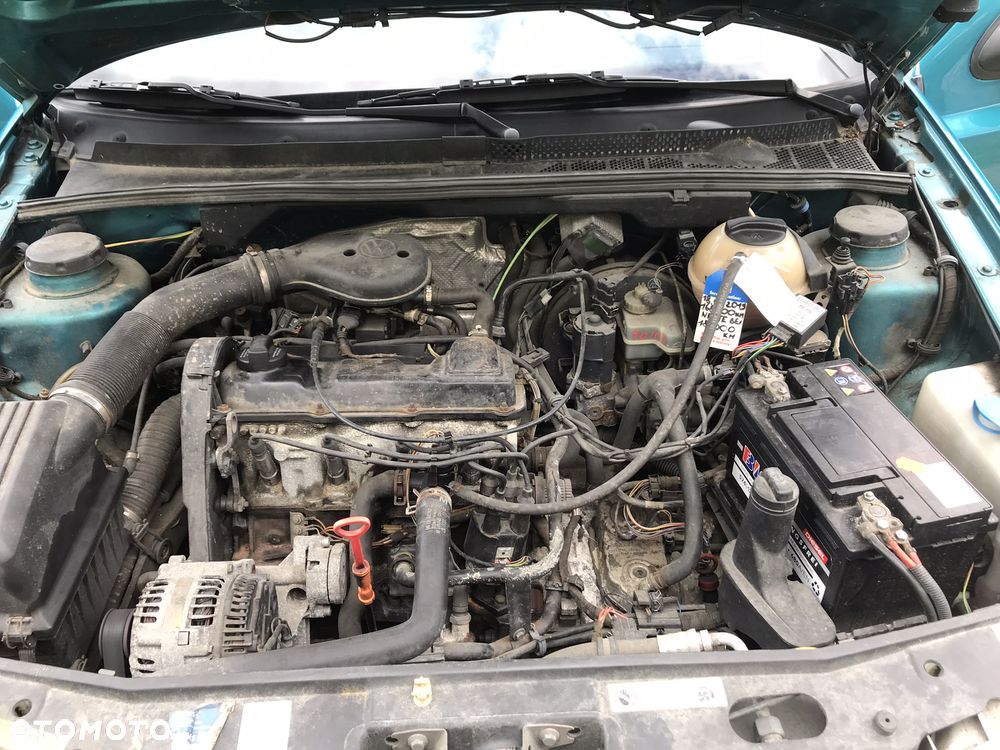 Volkswagen Golf - 17