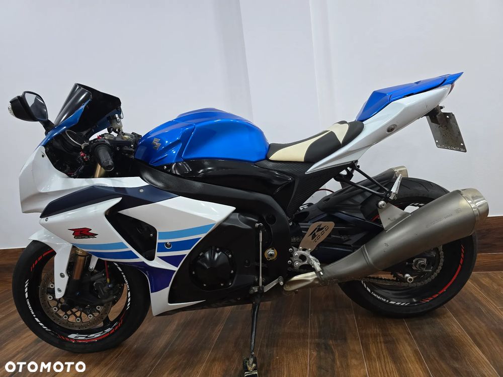 Suzuki GSX-R - 10