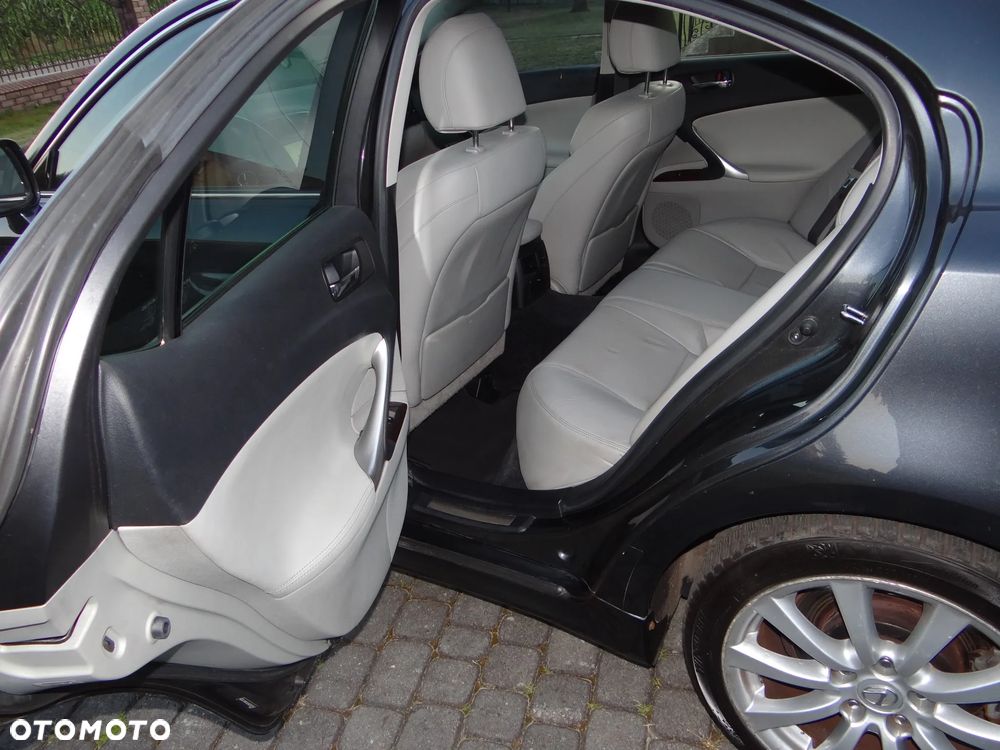 Lexus IS 250 Prestige - 10