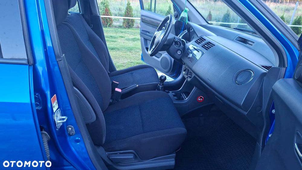 Suzuki Swift - 8