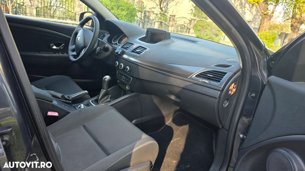 Renault Megane 1.5 dCi Dynamique - 11