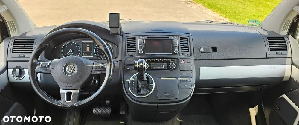 Volkswagen Multivan - 10