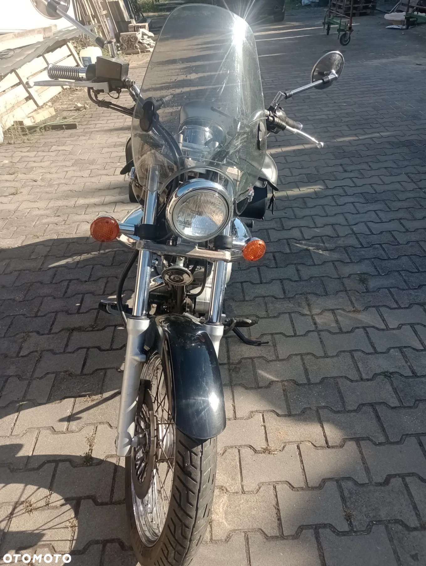 Suzuki Intruder - 7