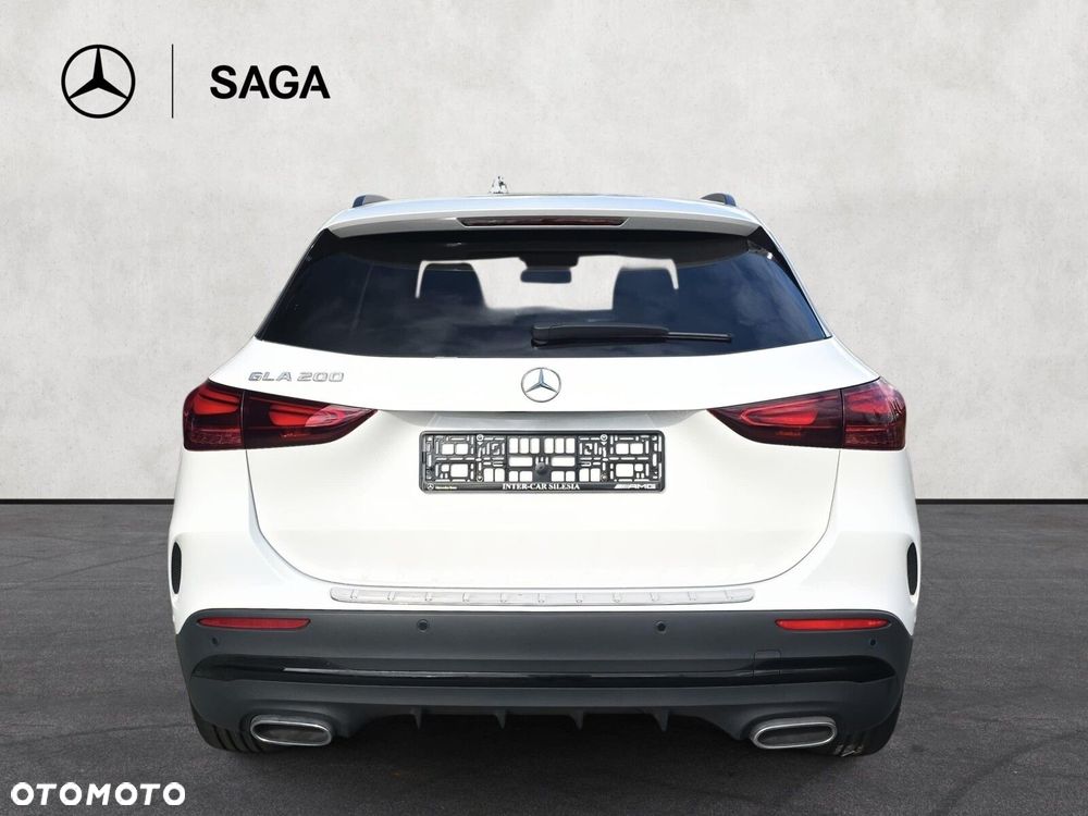 Mercedes-Benz GLA - 6