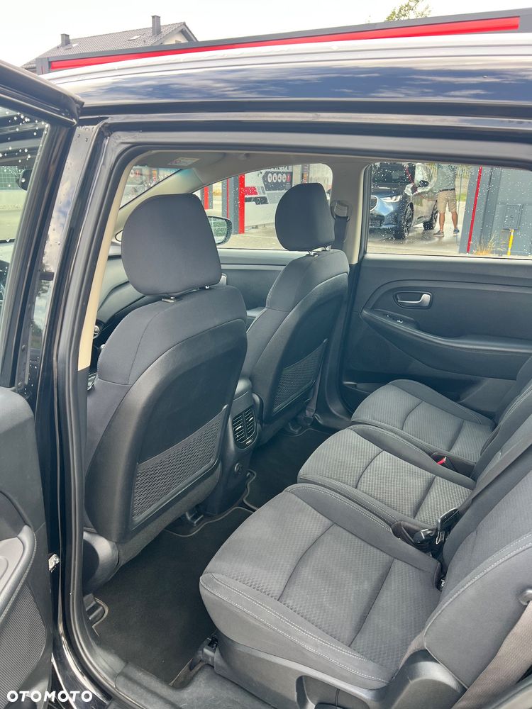 Kia Carens 1.6 GDI L 7os EU6 - 10