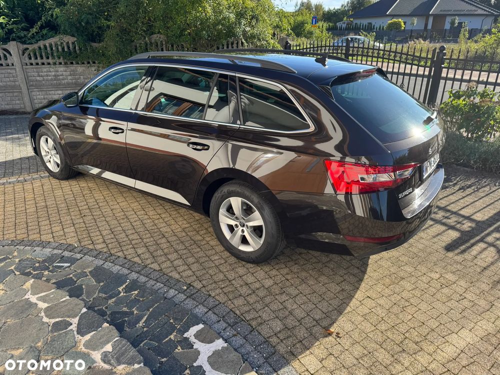 Skoda Superb 2.0 TDI Ambition - 4