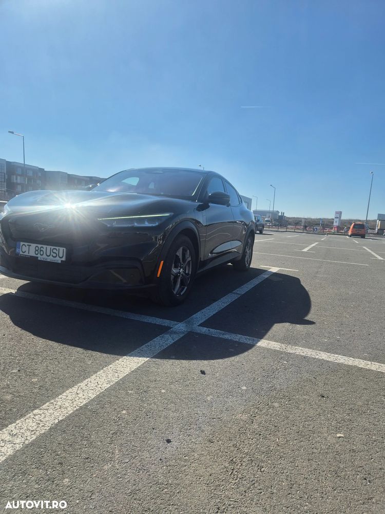 Ford Mustang Mach-E AWD Standard Range 198 kW Premium - 1