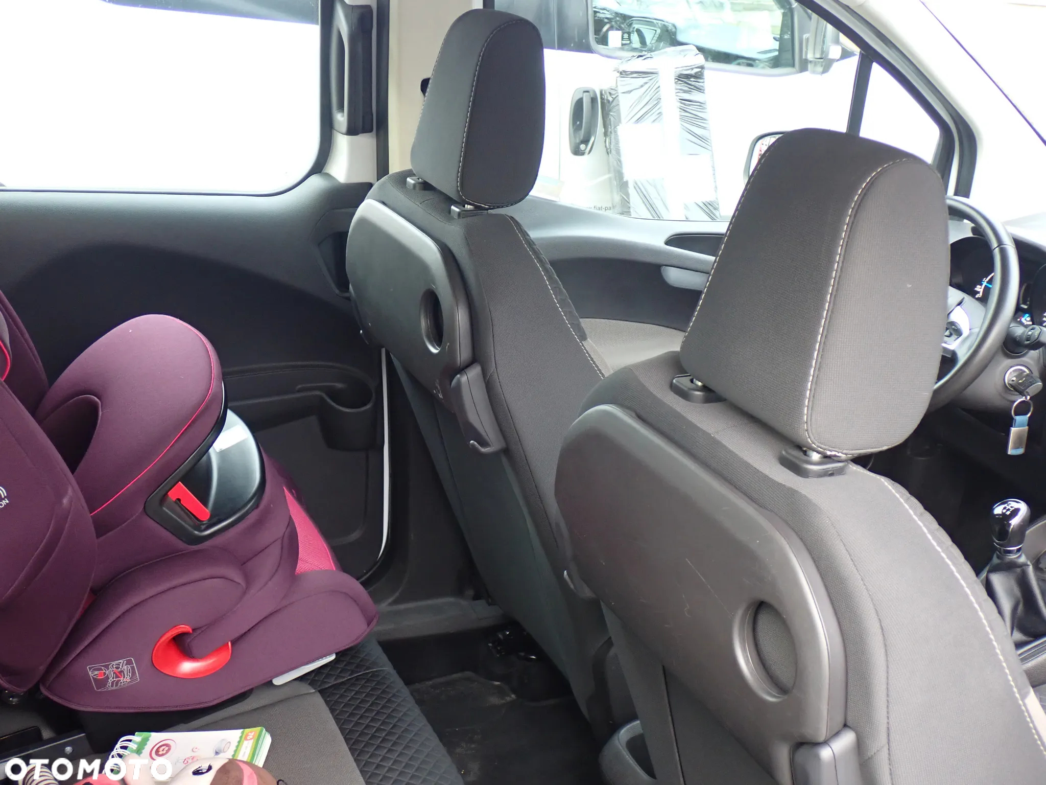Ford Tourneo Courier 1.5 TDCi Trend - 29