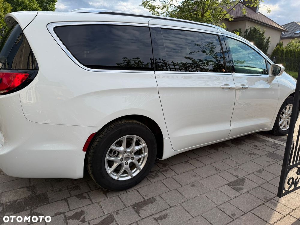 Chrysler Pacifica - 33