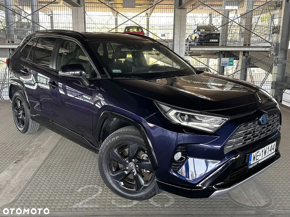 Toyota RAV4 - 1