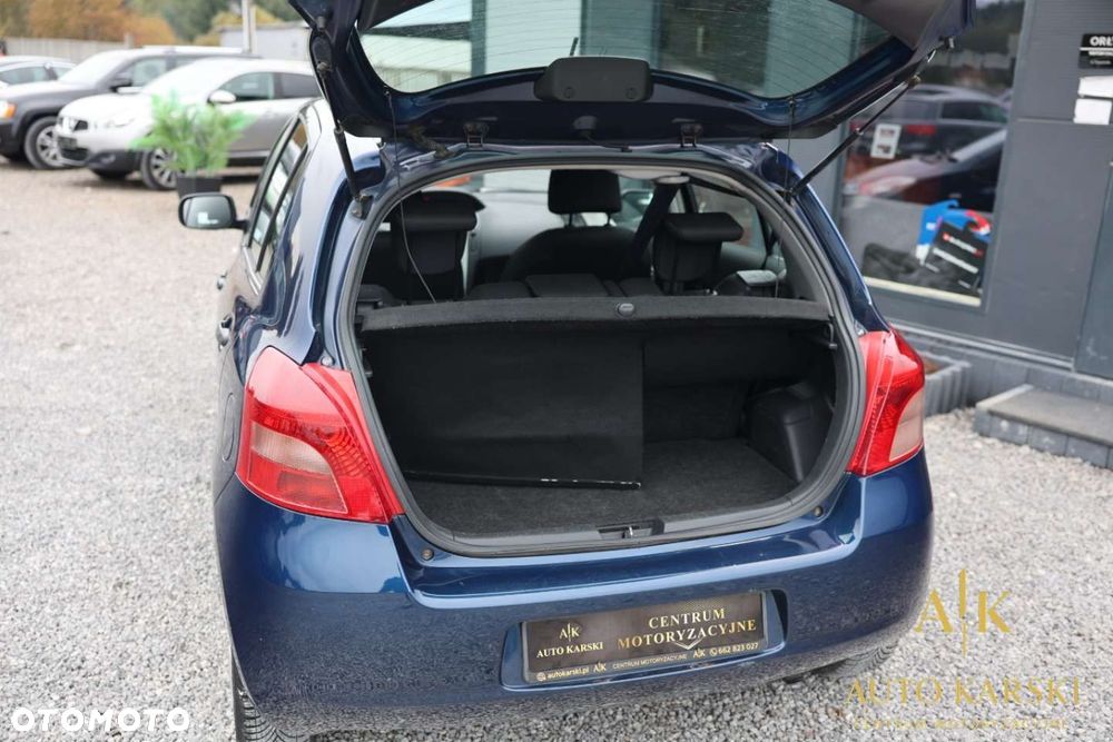 Toyota Yaris - 24