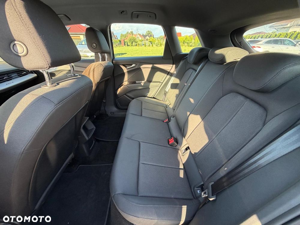 Audi Q4 e-tron - 14