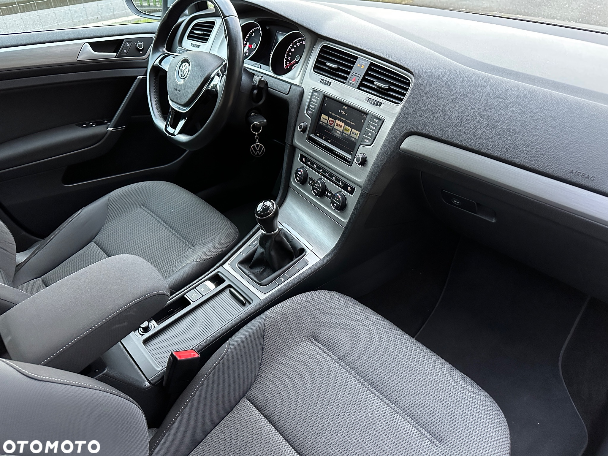 Volkswagen Golf - 12