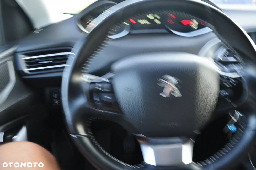 Peugeot 308 PureTech 130 GPF Stop & Start Allure Business-Paket - 8