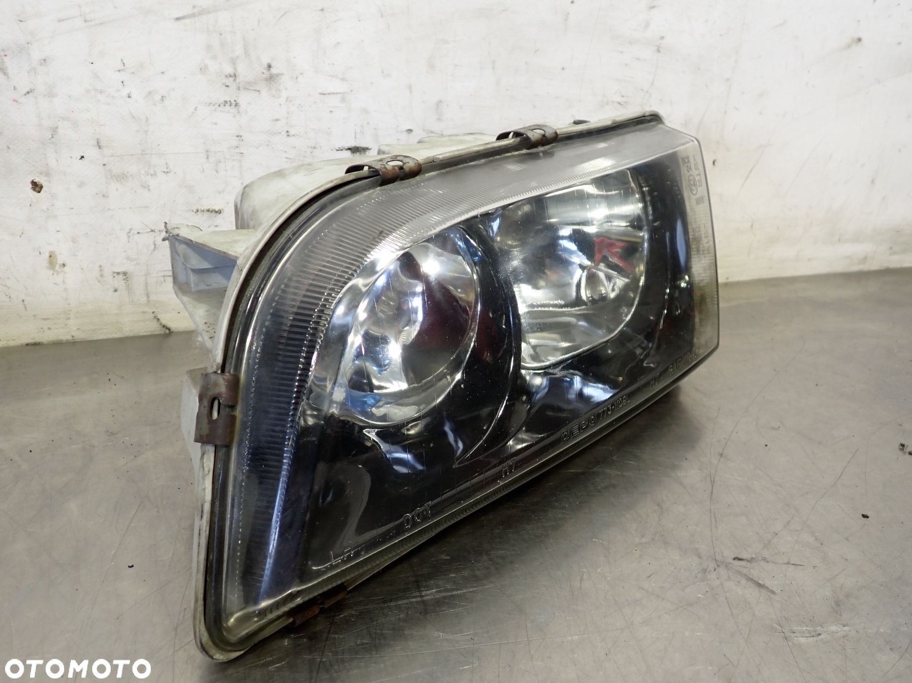 LAMPA LEWA PRZEDNIA VOLVO V40 I LIFT 1.9 773-1117L-LHD - 1