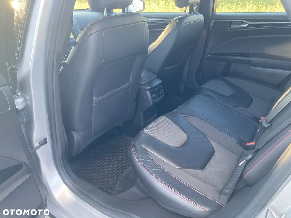 Ford Mondeo 2.0 TDCi ST-Line PowerShift - 6